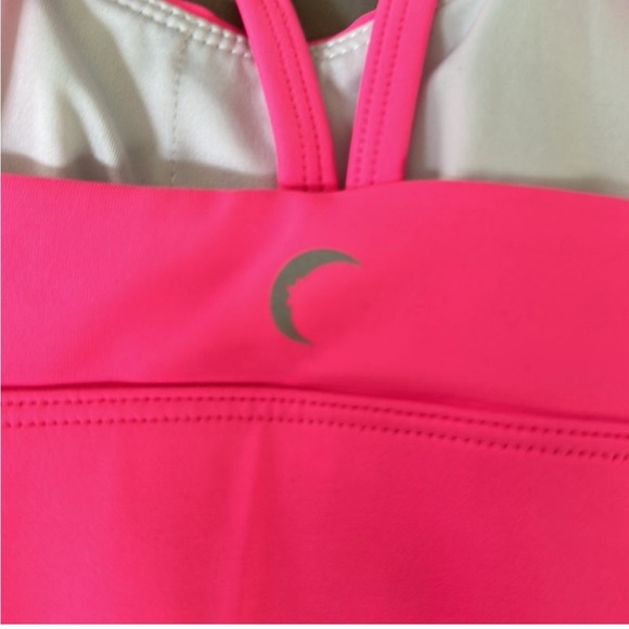 Hot pink Zyia light and tight bra that can be a swim top size M - Picture 2 of 5
